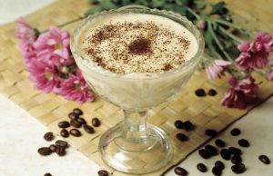 Crema al caffè con una spolverata di cacao amaro - Ifood.it (foto Canva)