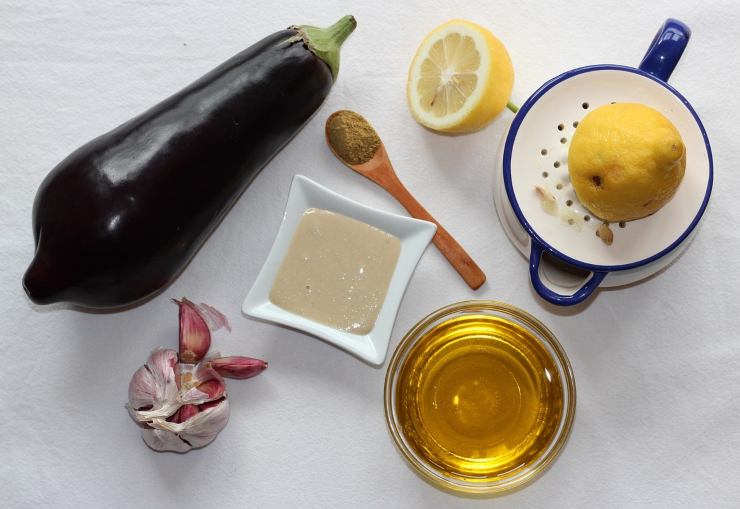 Gli ingredienti per preparare il babaganoush - Ifood.it (foto Pixabay)
