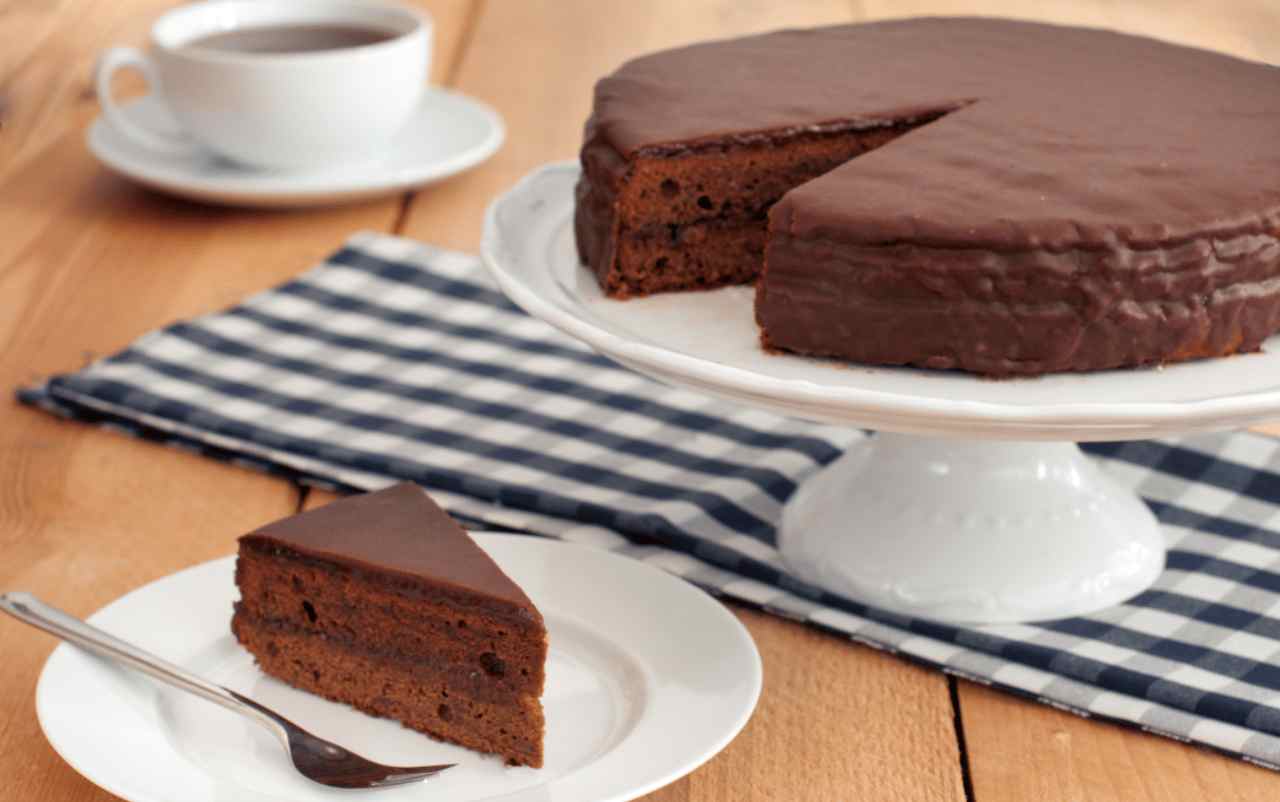 Torta Sacher light - iFood.it (foto Canva)