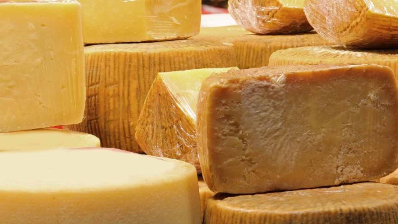 Formaggio a rischio listeria, allarme nel mercato