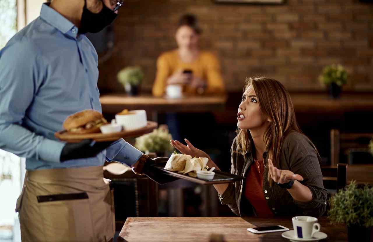 Restaurante, hay casos en los que puedes irte sin pagar: suena ridículo pero muy cierto