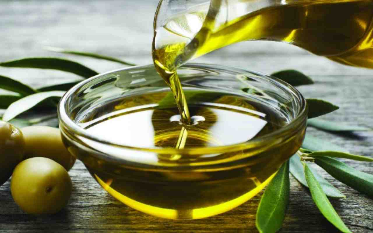 Come riutilizzare l'olio d'oliva se diventa rancido