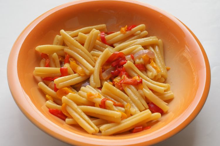 Pasta with pepper: quick and easy Source: Canva