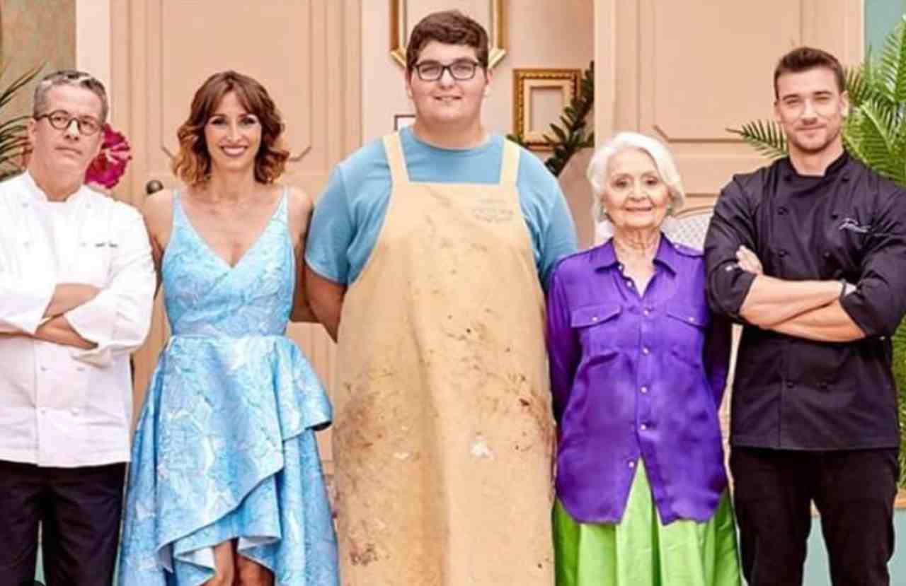 Bake Off Italia, do you remember Federico De Flavies?  He has a record that no one has been able to beat  Yet everyone tries