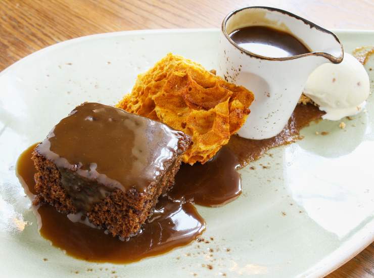 sticky toffee pudding