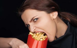 Come rimediare alla terribile fame da stress?