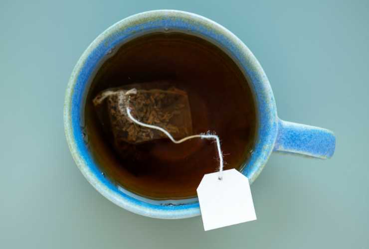 benefici tè caldo
