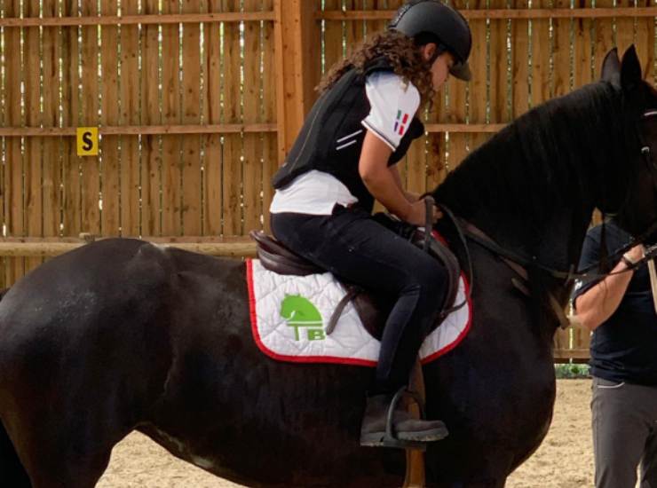 Miley Martens a caballo 