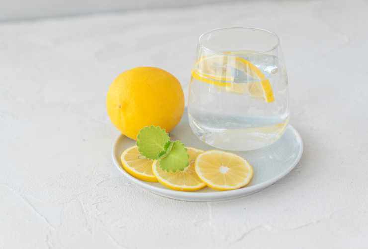 Vatten och citron är nyttigt