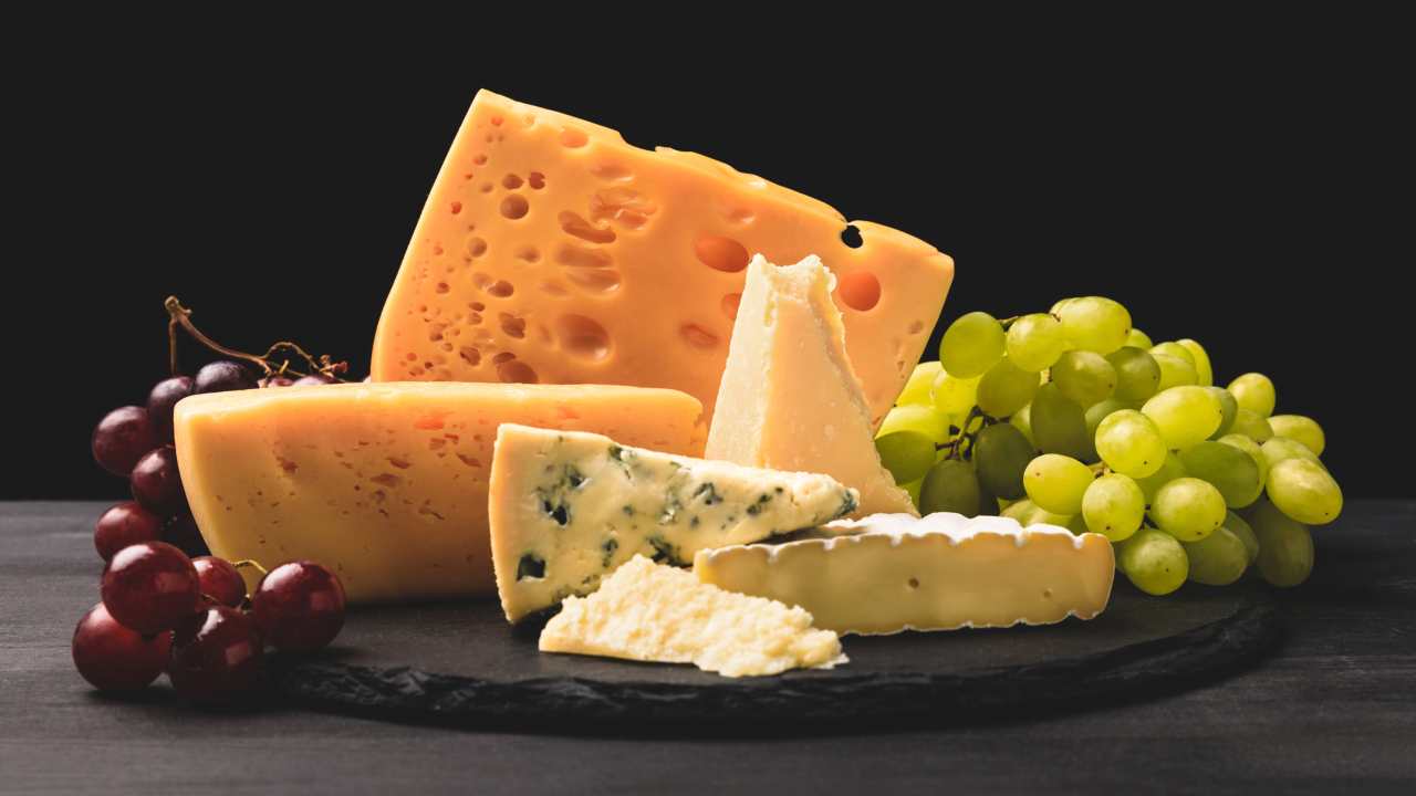 Cheeses, be careful when you eat them: if you do it like this you gain excessive weight without realizing it