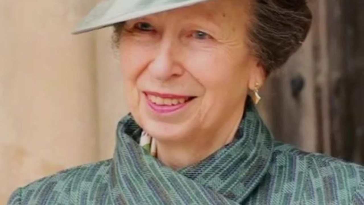 Prinsessan Anne, smällen i ansiktet på kungafamiljen är fruktansvärd:…