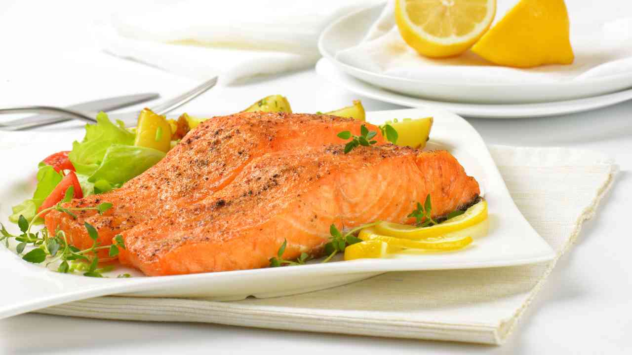 ricetta filetti di salmone in friggitrice ad aria