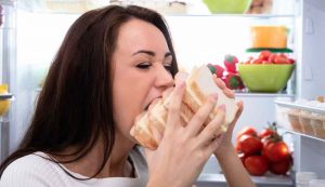 Hai sempre fame, ecco cosa succede al tuo corpo - iFood.it (Fonte foto Canva)