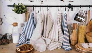Strofinacci da cucina come disinfettarli - iFood.it (Fonte foto Canva)