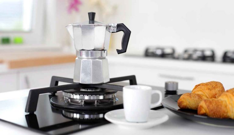 Caffettiera nuova come si attiva - iFood.it (fonte foto Canva)