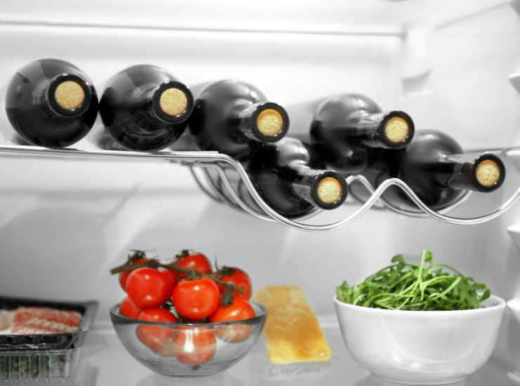 Bottiglia trucco del tovagliolo - iFood.it (Fonte foto Canva)