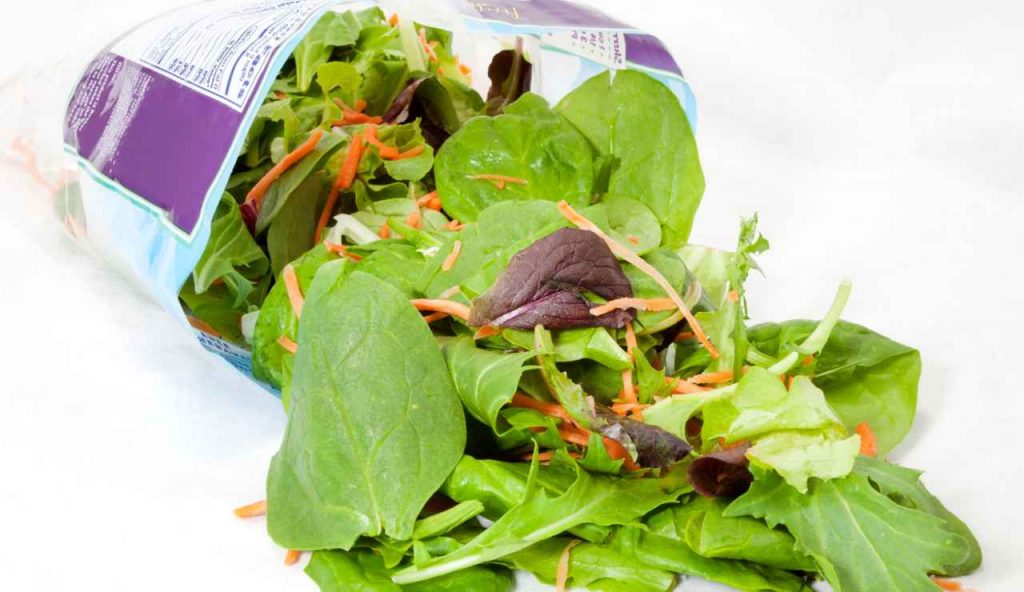 Insalata in Busta: ecco il motivo perché in molti non la acquistano più