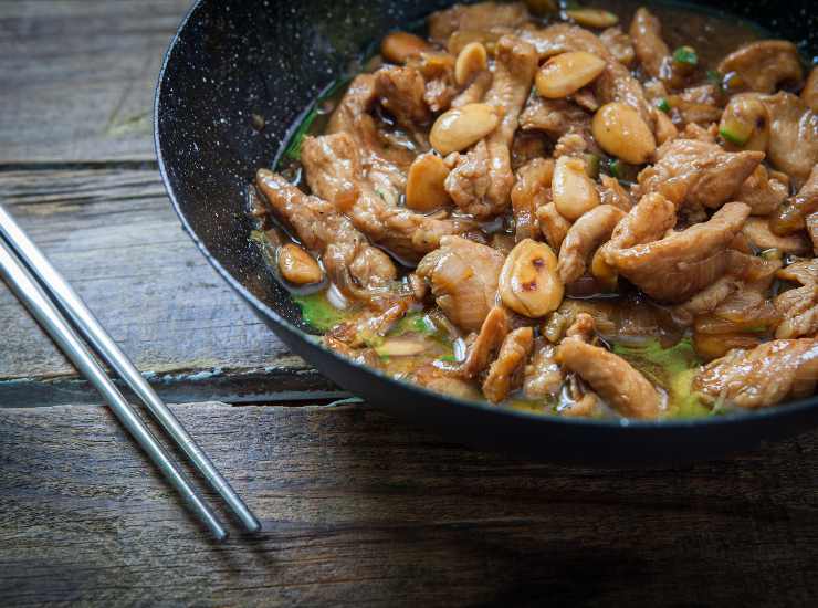 Pollo alle mandorle ricetta - iFood.it (Fonte foto Canva)